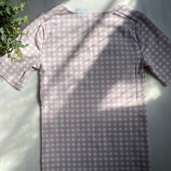 Petite Gingham Square Neck Luxe Tee || Ann Taylor - Picture 4 of 5